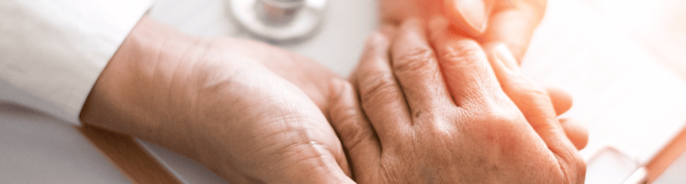 Artrite reumatoide: entenda quais as causas, sintomas da doença e qual o tratamento indicado para cada caso