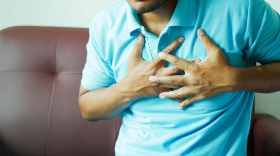 como diferenciar infarto de ansiedade