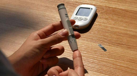 o que fazer em caso de hipoglicemia