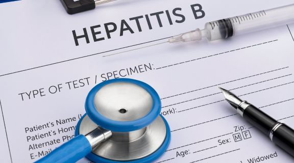 quais os sintomas de hepatite b​