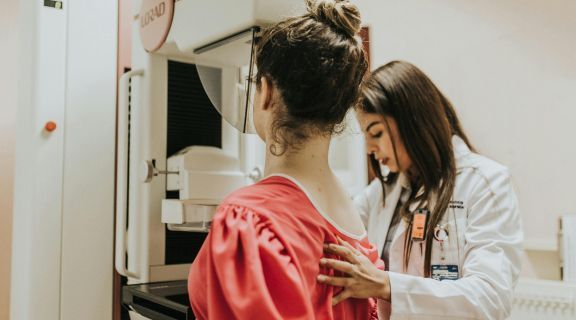qual idade para fazer mamografia​