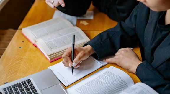 sintomas de dislexia em adultos.jpg