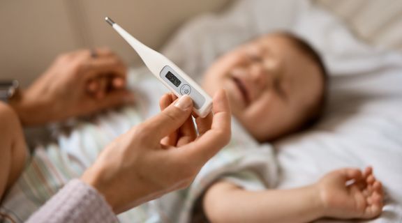 Como evitar febre em bebê e quando procurar um pediatra