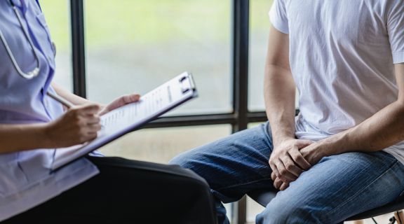 Qual é o primeiro sinal de câncer que aparece no corpo?