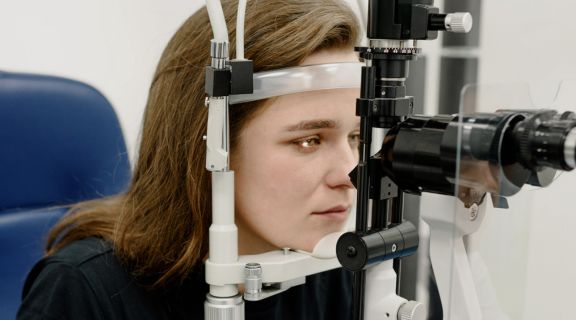 Alimentos que fazem mal para quem tem glaucoma: veja os cuidados