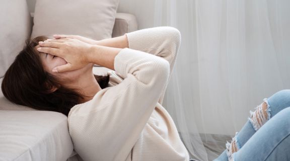 Ansiedade causa dor na mama? Diferencie de outras condições