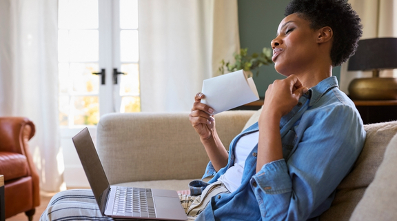 Com quantos anos a mulher entra na menopausa precoce? Saiba as causas