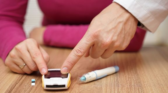 Como controlar o açúcar no sangue: veja dicas para o dia a dia com saúde