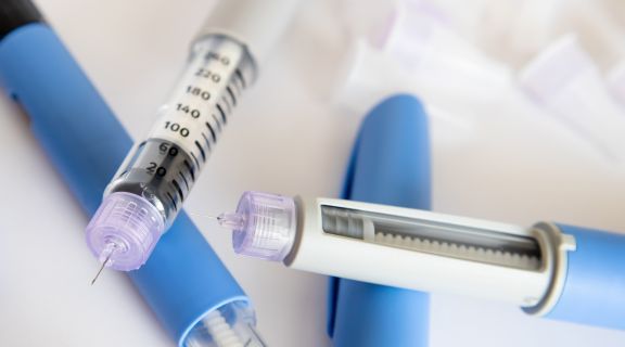 Como funciona a caneta emagrecedora: para quem é indicada e efeitos colaterais