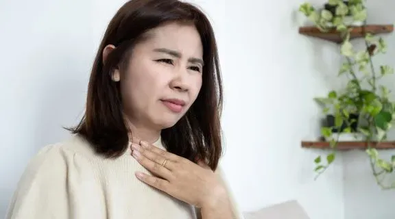 Dor de ouvido e garganta: entenda a ligação e quando se preocupar