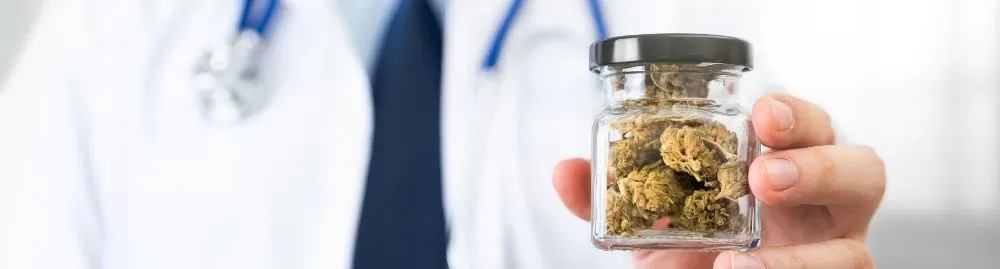 efeitos colaterais da canabis​1.webp