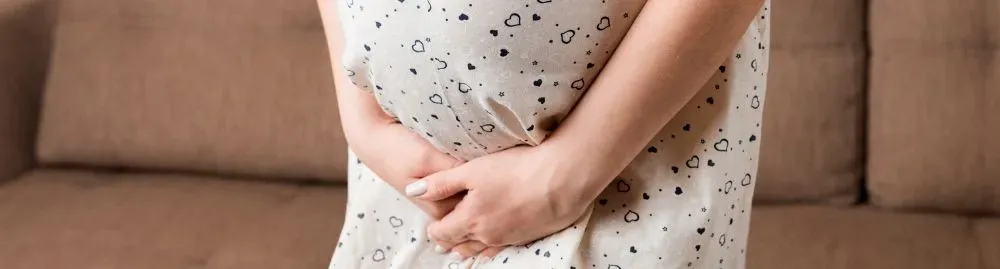 fezes escuras na gravidez1.webp