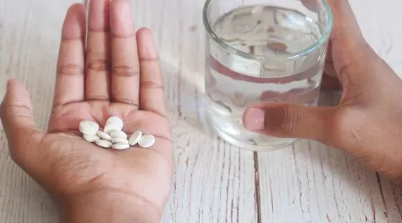 Hormonioterapia: o que é, como funciona esse tratamento e suas indicações