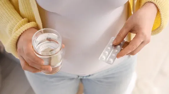 Qual o melhor horário para tomar ácido fólico? Entenda a importância 