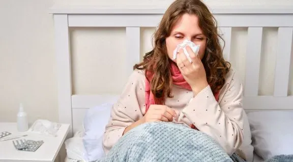 O que causa a pneumonia? Conheça os agentes infecciosos da doença