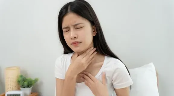 Veja o que é bom para amigdalite: do alívio caseiro ao tratamento médico