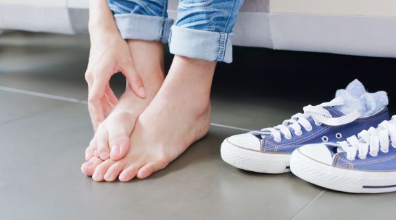 O que é bom para frieira no pé: veja as causas, tratamentos e como prevenir