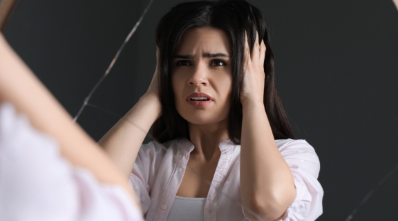 O que é estar em mania no transtorno bipolar? Entenda as características