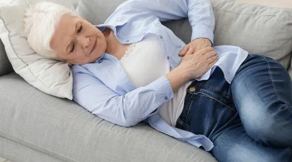 Pancreatite aguda: o que é, sintomas, causas e canetas emagrecedoras