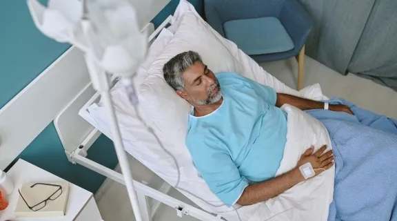 O que é sepse pulmonar e como ela evolui a partir da pneumonia?