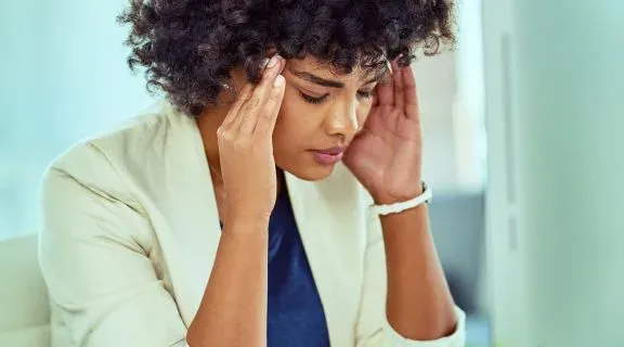 O que pode ser dor de cabeça constante e quando se preocupar?