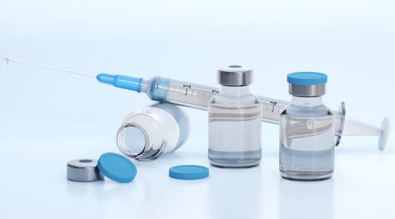 Para que serve a vacina pneumocócica, benefícios e quem deve tomar