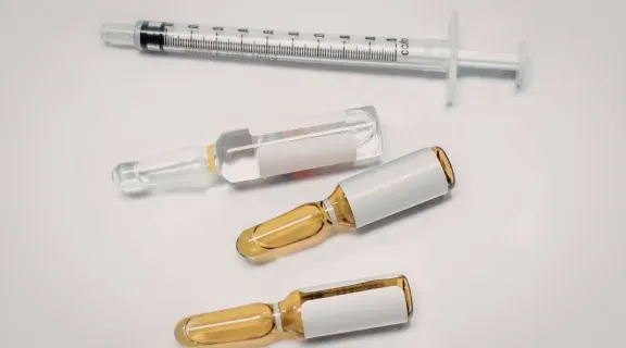 Pode tomar injeção anticoncepcional menstruada? Entenda a recomendação