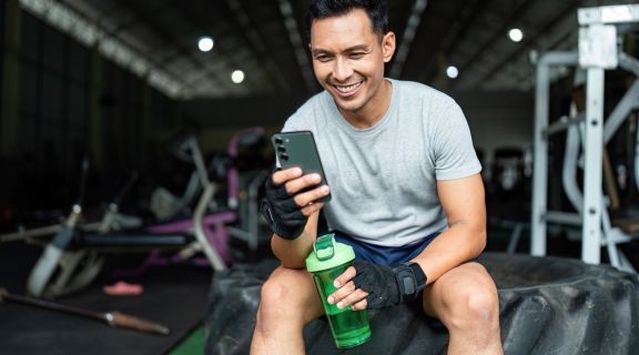 Pode tomar relaxante muscular depois do treino? Entenda os riscos associados