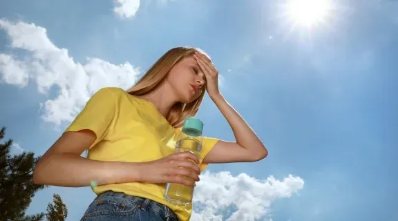 Sintomas de insolação: saiba como reconhecer os sinais e tratar certo