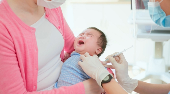Qual a primeira vacina do bebê? Saiba quando a BCG deve ser aplicada