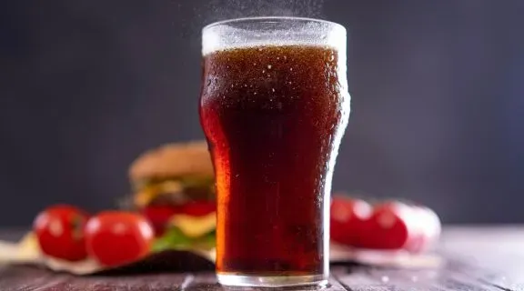 Qual o pior alimento para os rins? Veja o que sobrecarrega a função do órgão