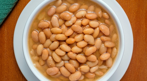Quem tem insuficiência renal pode comer feijão? Veja quais os cuidados