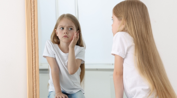 Sinais de puberdade precoce em meninas: como reconhecer?