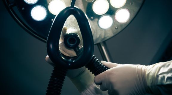 anestesia geral precisa entubar